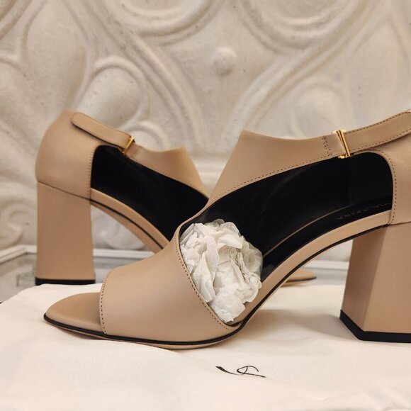 New Via Spiga Eladine Leather Sandals. Sand/Cream. NIB. Size 7.5 - Picture 6 of 11